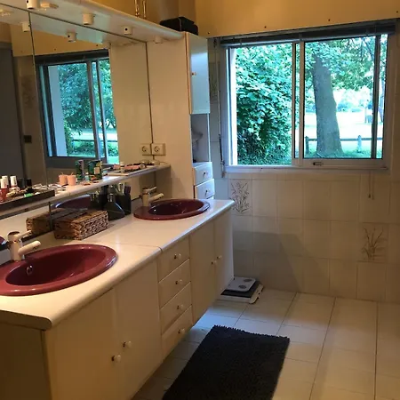 With Pool In Private Golf Villa Saint-Sulpice-et-Cameyrac