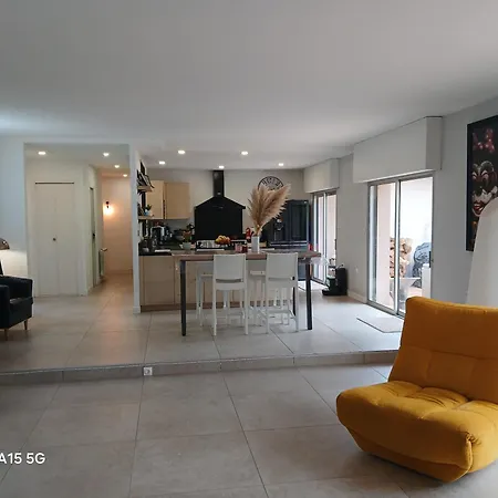 With Pool In Private Golf *