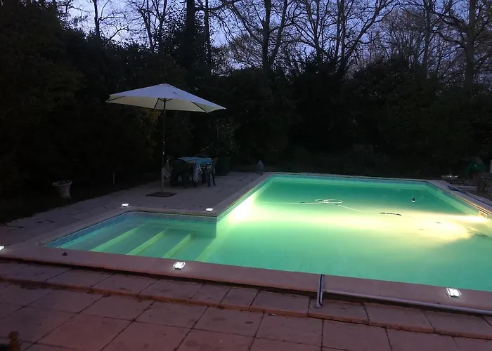 With Pool In Private Golf Saint-Sulpice-et-Cameyrac