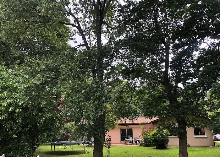 With Pool In Private Golf * Saint-Sulpice-et-Cameyrac