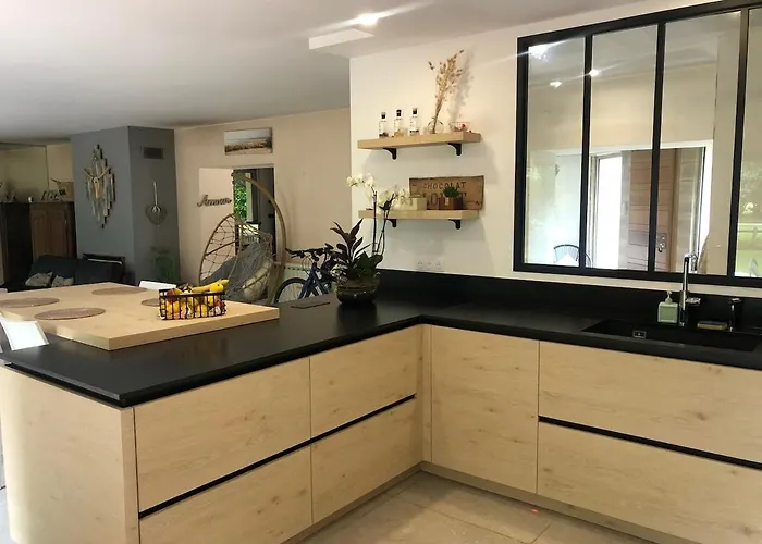 With Pool In Private Golf Vila Saint-Sulpice-et-Cameyrac